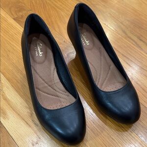 Clarks Women's Elegant Black heels 6W